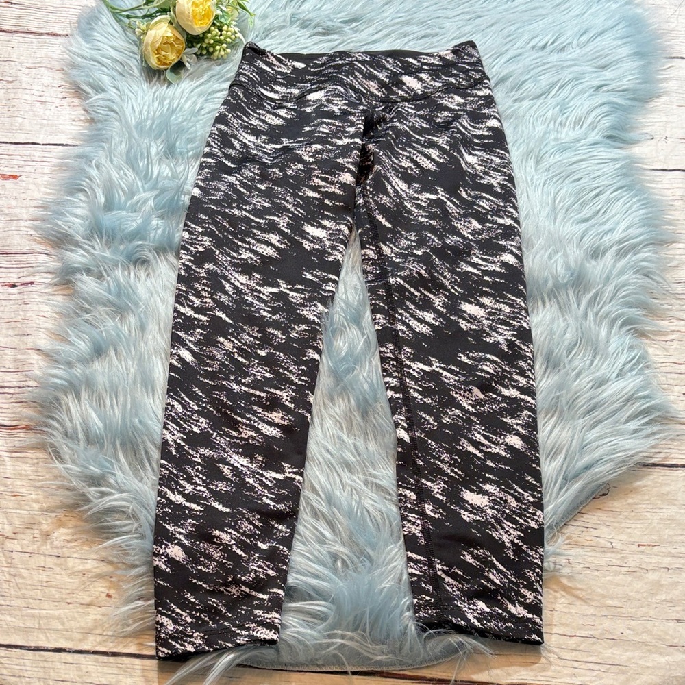 Beyond Yoga Etched Black Print Lux Essential Leggings sz XS